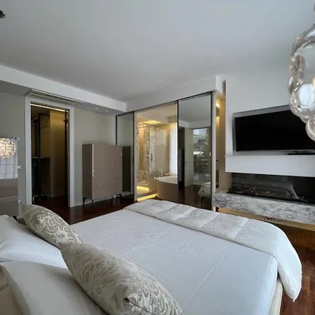 Modern Villa In Marbella דירה *