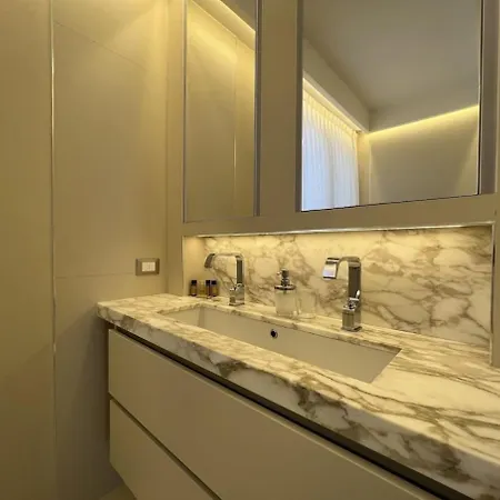 Modern Villa In Marbella מארבלה